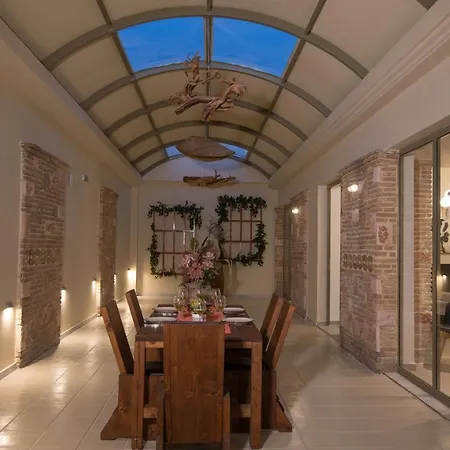 Modern Apartments, In Centre Apartment *