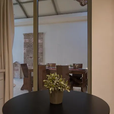 Modern Apartments, In Centre Apartment
